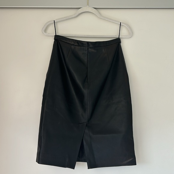 Black Mango Midi-Skirt - Picture 3 of 4